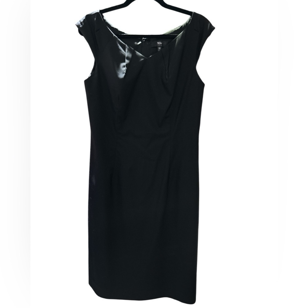 Chic Black Cap Sleeve Dress